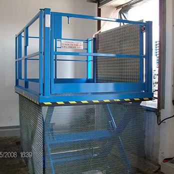 Loading bay lift