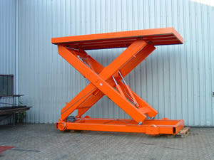 Self propelled rail guided 8 tonne lift table - (Section 1)