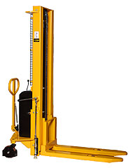 Battery-electro-hydraulic stacker (Section 1)