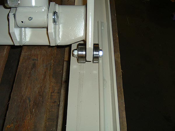 Arm rollers with guide (Section 1)