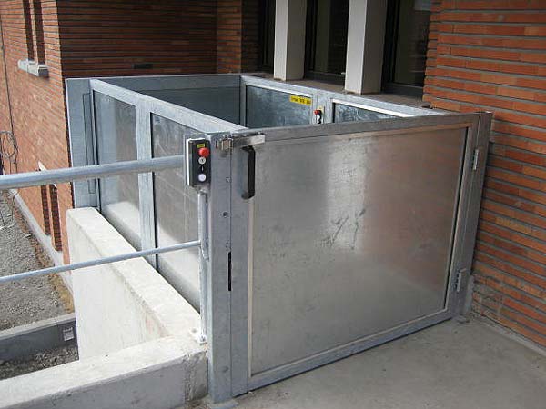 External wheelchair and disabled access lift (Section 1)