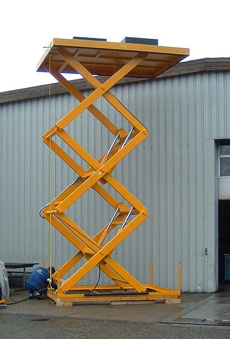 3 stage lift table undergoing load testing to a height of 6 m approx (Section 1)